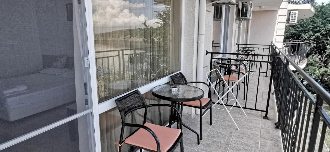 Villa Lazuren Bryag Černomorec Exteriér fotografie